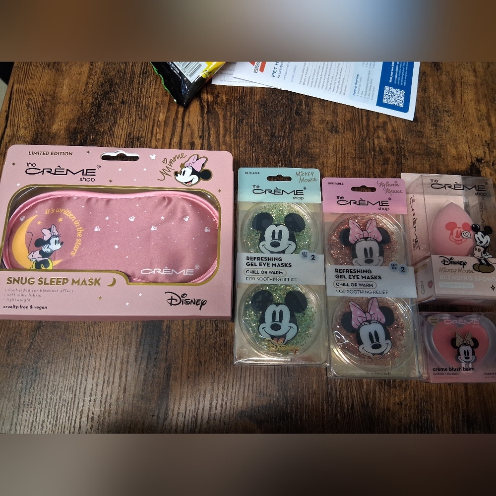 Disney x The Crème Shop Minnie Mouse Pink Sleep Mask & Gel Eye Mask Set
